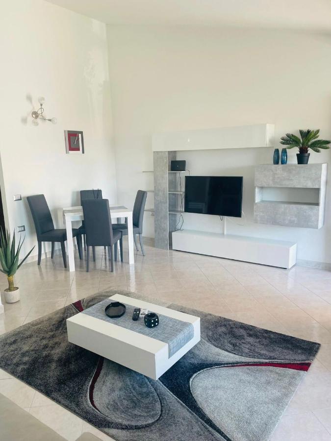 Apartment Civico35 Olbia Bagian luar foto